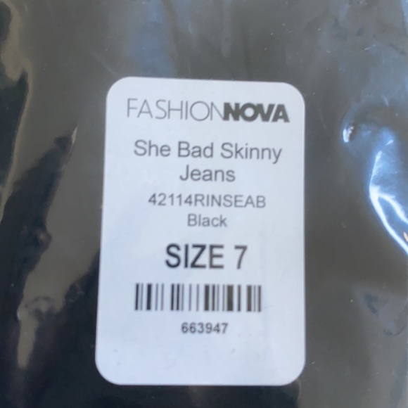 Fashion Nova She Bad Skinny Jeans - Black - Picture 5 of 5